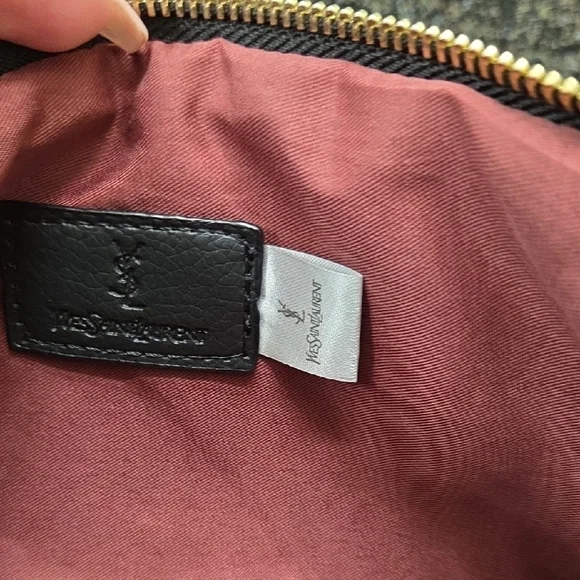 Yves Saint Laurent Black Quilted purse - Picture 2 of 5